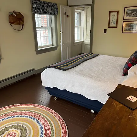 Shoreham Inn Bed & Breakfast-2