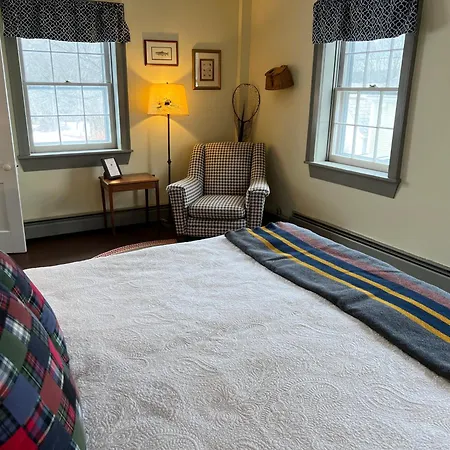 Shoreham Inn Bed & Breakfast-3